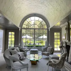 Applicator: Jill Hayden. Product: Swahili Silver; BM OC-53 Horizon. Location: Saddle River, NJ.